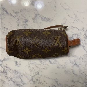 Louis Vuitton change purse